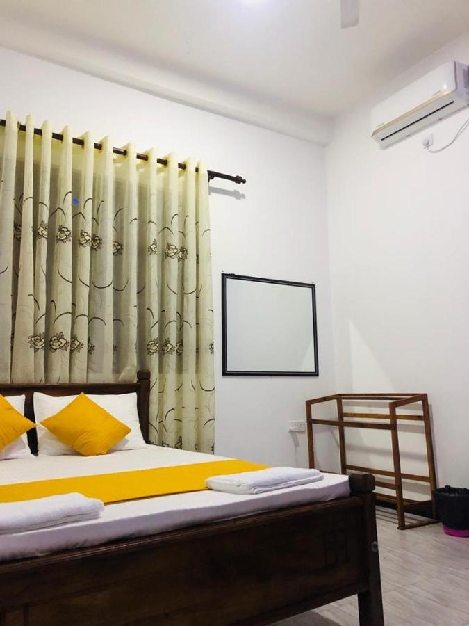 Freedom Inn Negombo Luaran gambar
